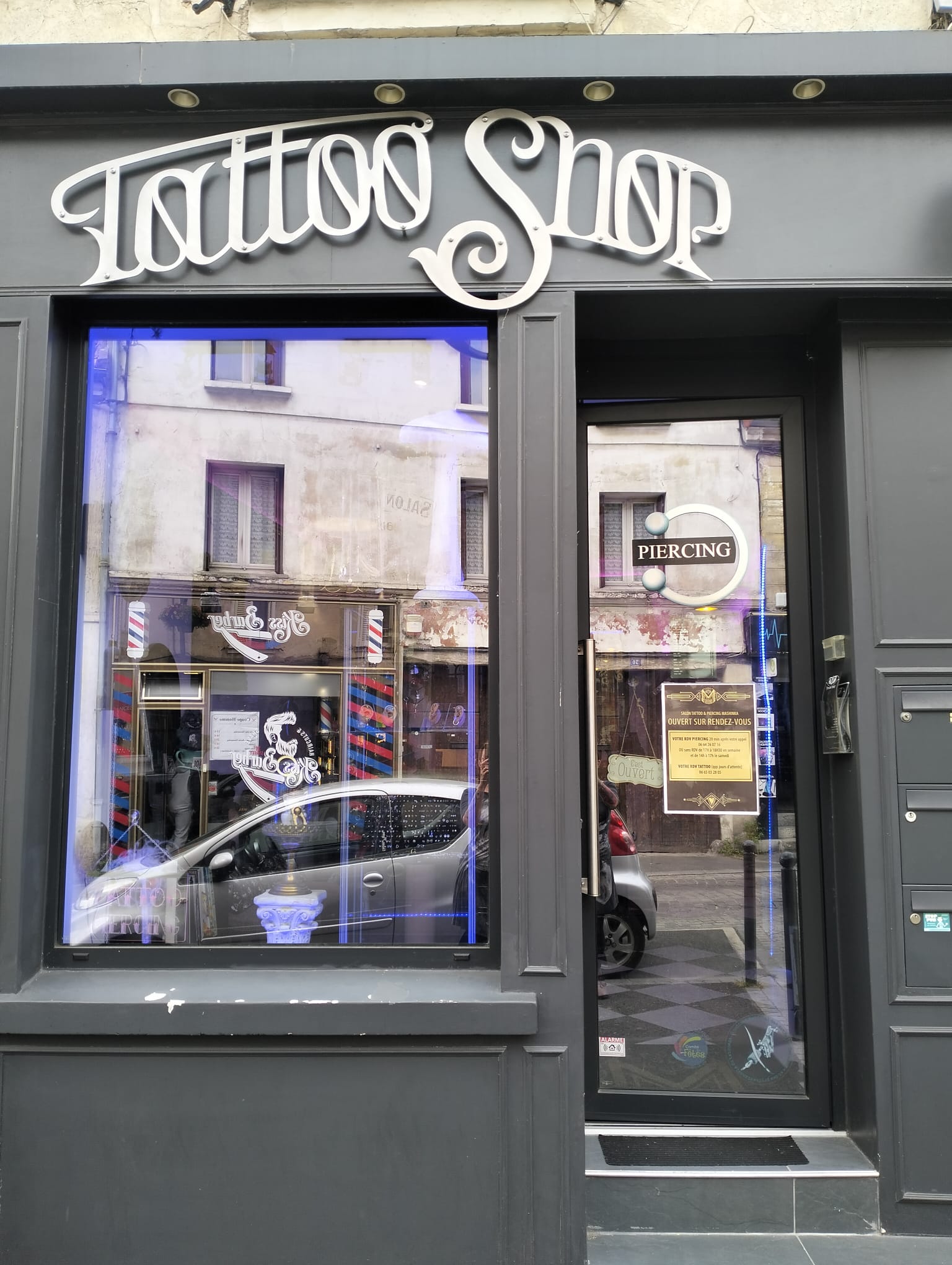 Devanture du salon Mashinka